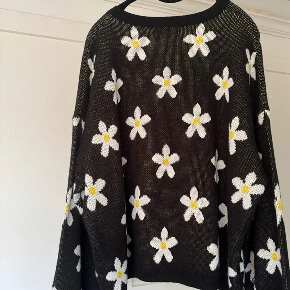 Altar'd State Black and White Daisy Poet Sweater - Picture 4 of 6
